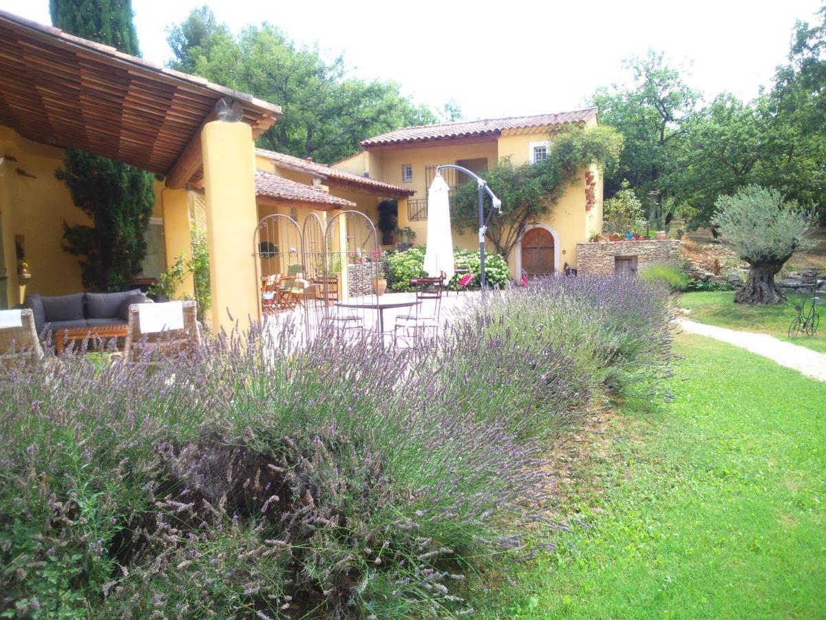 Le Mas Des Pierres Blanches Bed and Breakfast Venasque Exterior foto