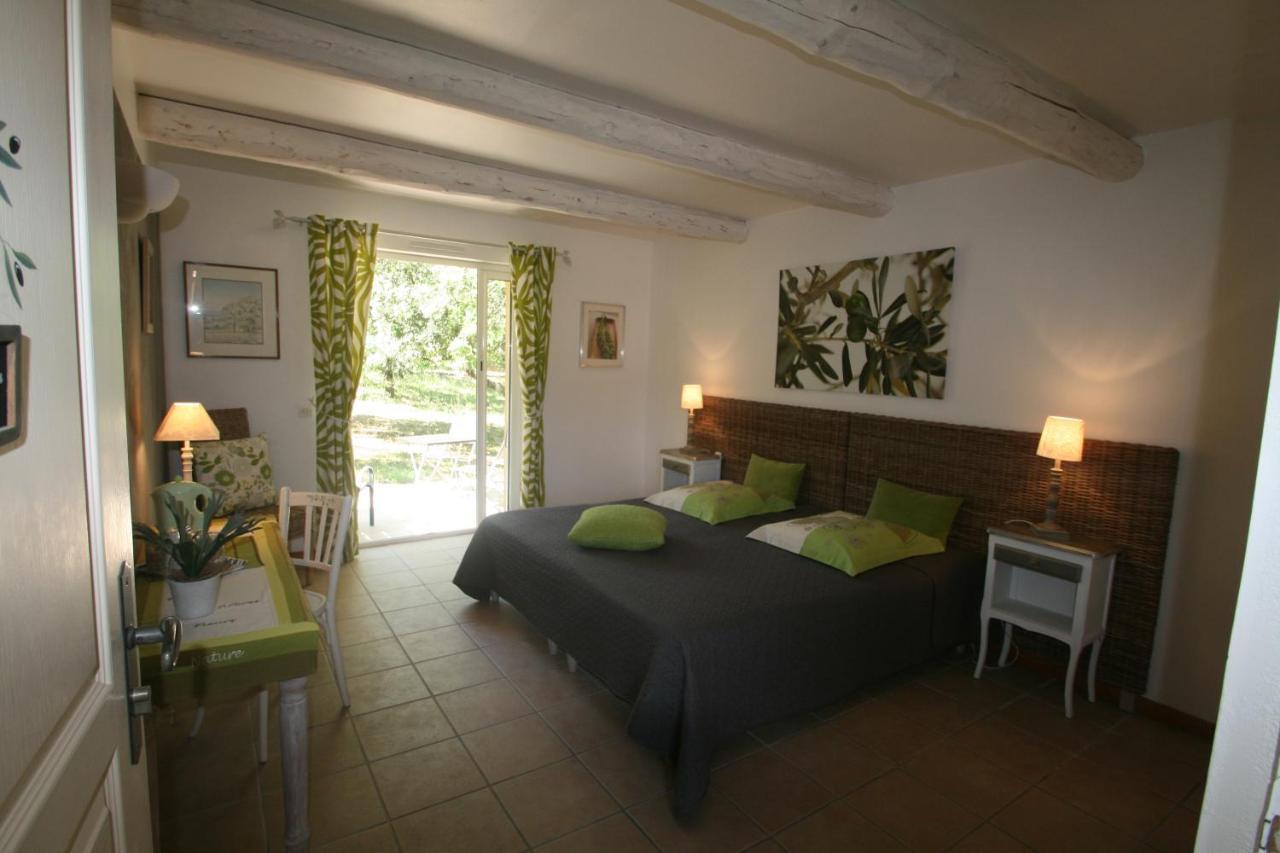 Le Mas Des Pierres Blanches Bed and Breakfast Venasque Exterior foto